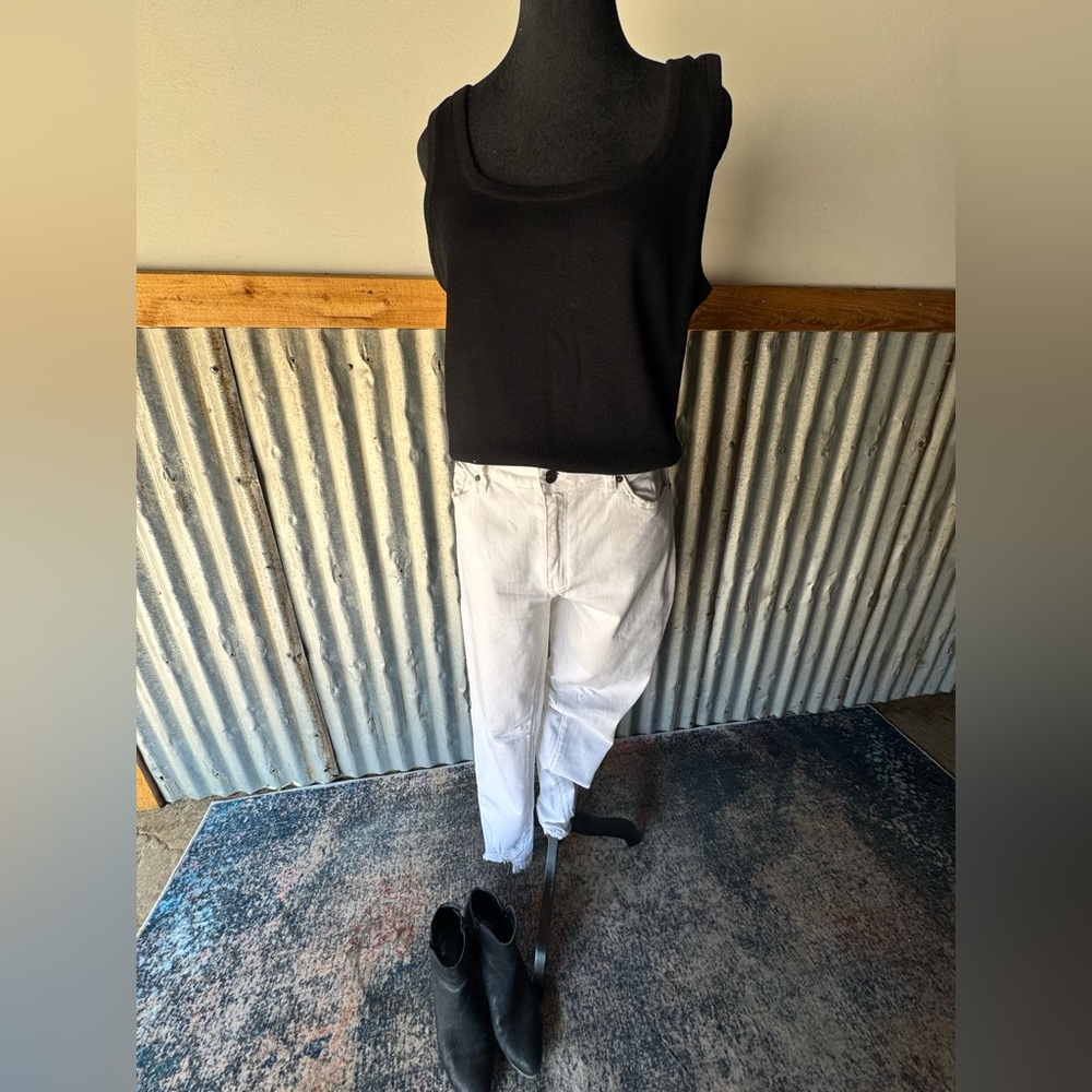 Kancan white distressed Jean